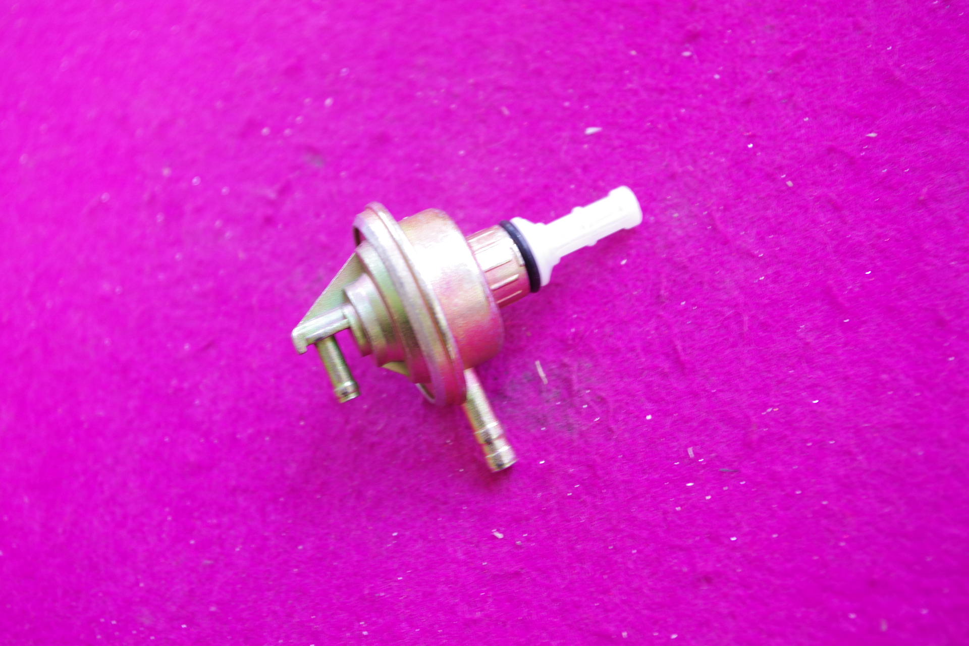 Benzinhan DNA - Runner  Zip Unterdruck NRG TPH SR50  Vespa